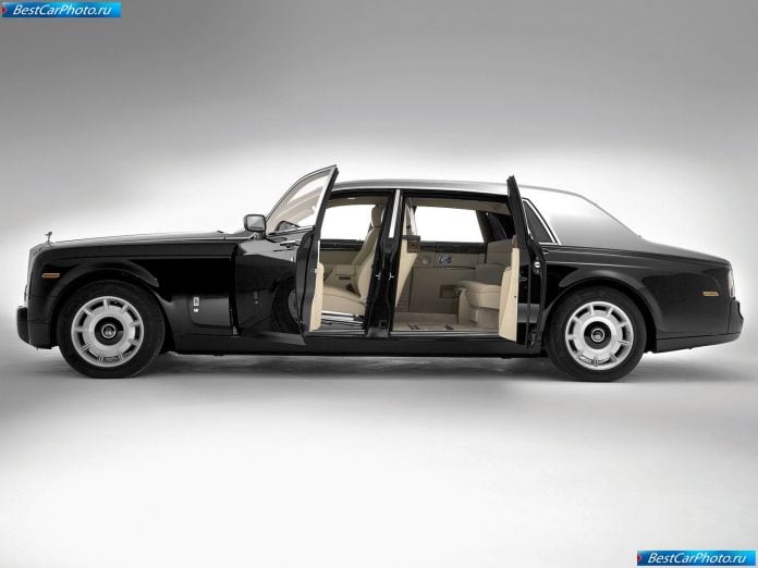 2005 Rolls-Royce Phantom With Extended Wheelbase - фотография 9 из 24