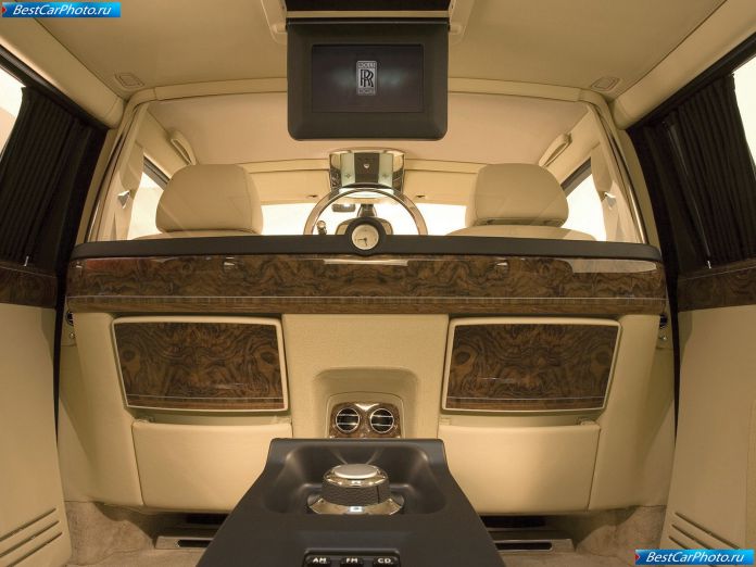 2005 Rolls-Royce Phantom With Extended Wheelbase - фотография 13 из 24 2005 Rolls-Royce Phantom With Extended Wheelbase - фотография 13 из 24