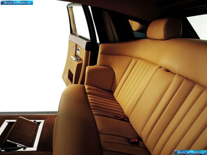 2005 Rolls-Royce Phantom With Extended Wheelbase - фотография 17 из 24 2005 Rolls-Royce Phantom With Extended Wheelbase - фотография 17 из 24
