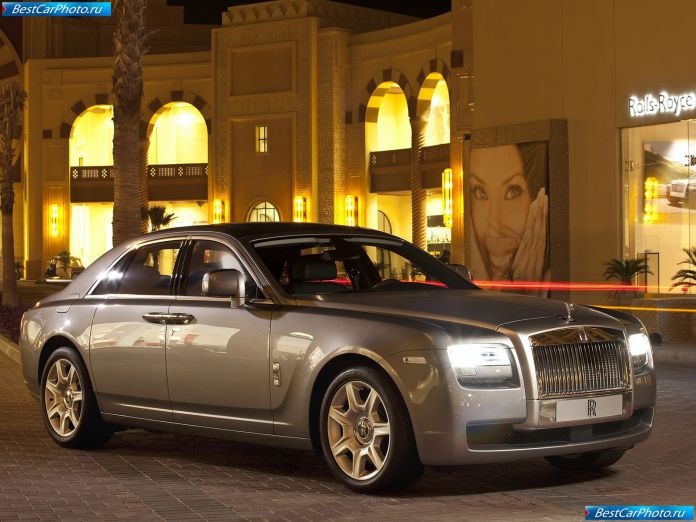 2010 Rolls-Royce Ghost - фотография 2 из 50