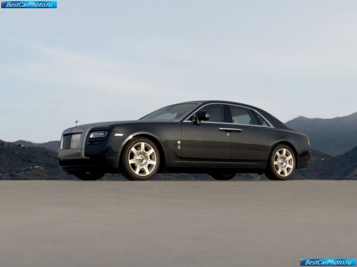 2010 Rolls-Royce Ghost - фотография 6 из 50