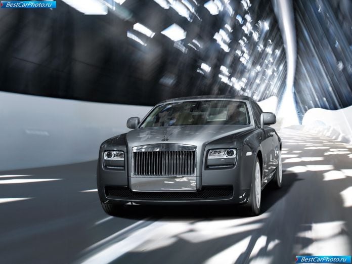 2010 Rolls-Royce Ghost - фотография 7 из 50