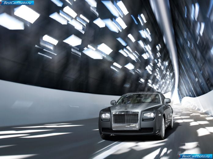 2010 Rolls-Royce Ghost - фотография 9 из 50