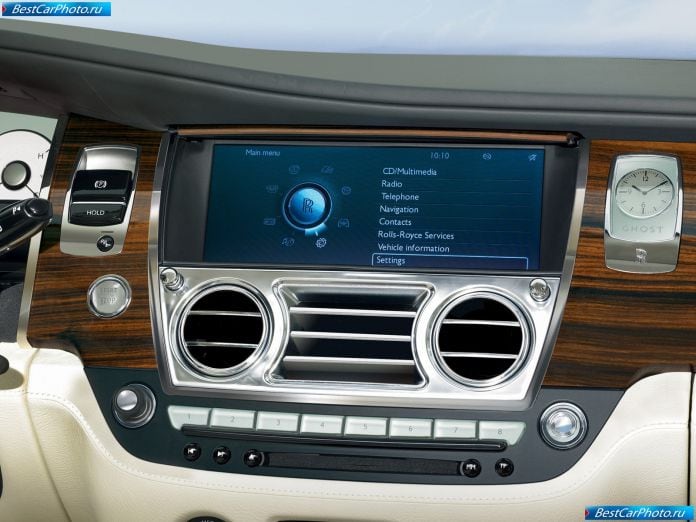 2010 Rolls-Royce Ghost - фотография 25 из 50