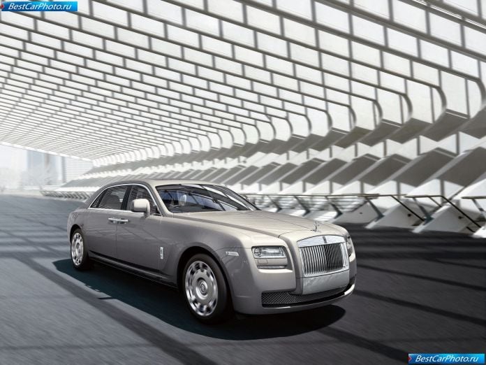 2012 Rolls-Royce Ghost Extended Wheelbase - фотография 1 из 4