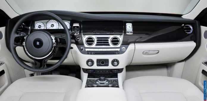2013 Rolls-Royce Ghost One Thousand and One Nights - фотография 11 из 15