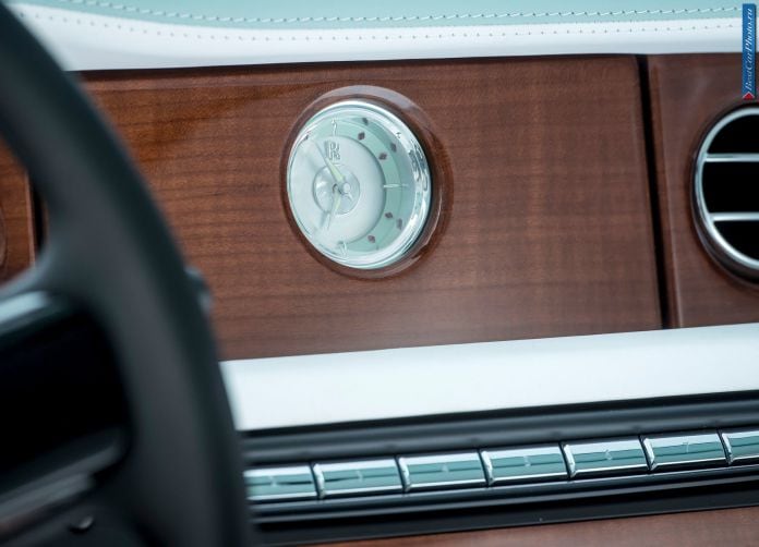 2015 Rolls-Royce Phantom Serenity - фотография 9 из 16 2015 Rolls-Royce Phantom Serenity - фотография 9 из 16