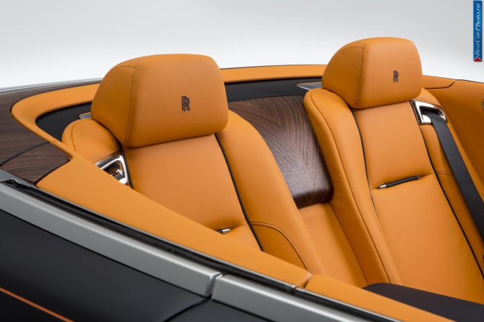 2016 Rolls-Royce Dawn - фотография 17 из 33 2016 Rolls-Royce Dawn - фотография 17 из 33