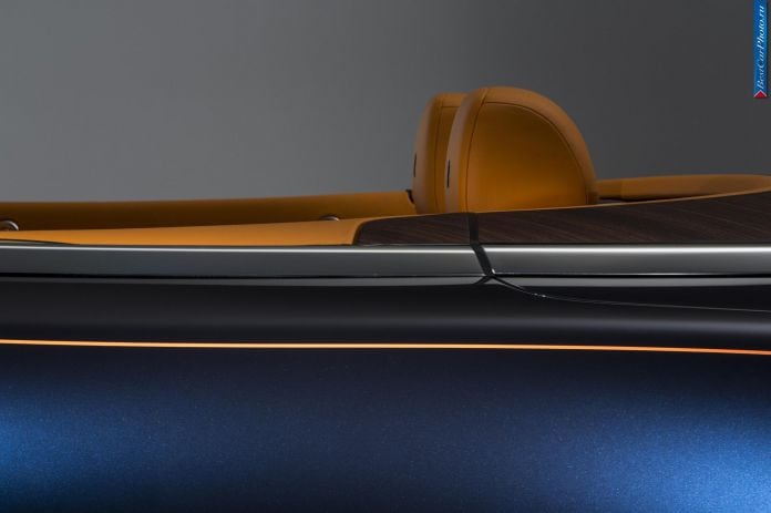 2016 Rolls-Royce Dawn - фотография 19 из 33 2016 Rolls-Royce Dawn - фотография 19 из 33
