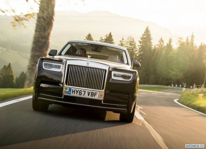 2018 Rolls-Royce Phantom - фотография 87 из 178