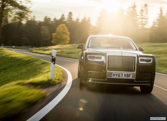2018 Rolls-Royce Phantom - фотография 88 из 178 2018 Rolls-Royce Phantom - фотография 88 из 178