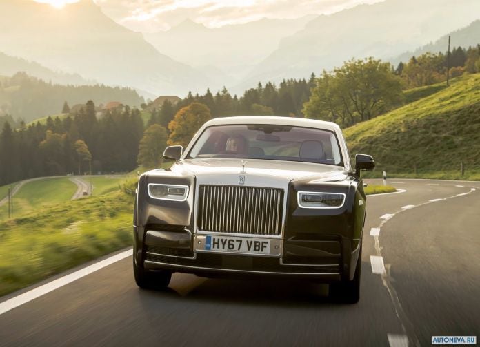 2018 Rolls-Royce Phantom - фотография 90 из 178