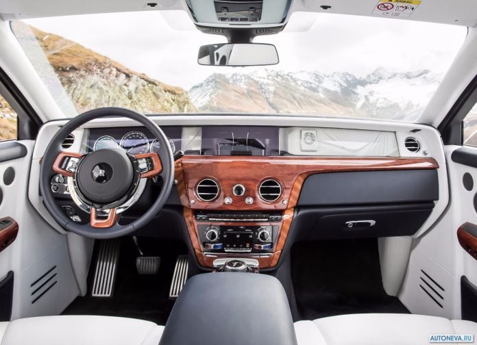 2018 Rolls-Royce Phantom - фотография 104 из 178 2018 Rolls-Royce Phantom - фотография 104 из 178