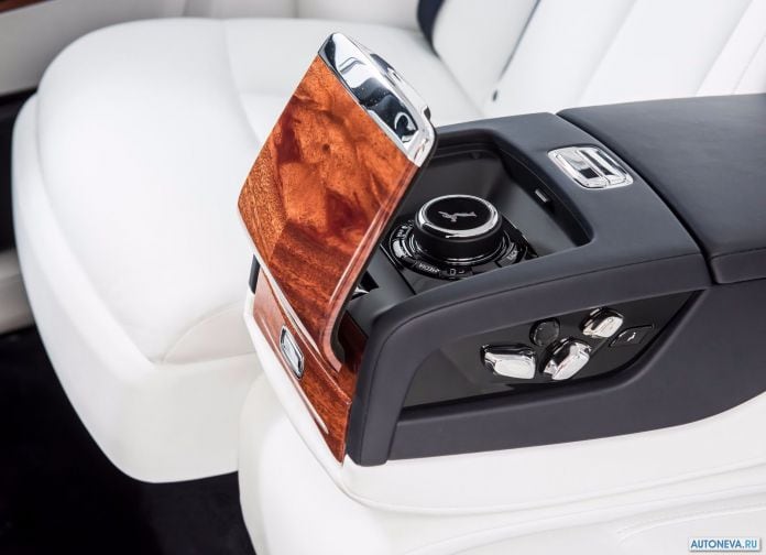 2018 Rolls-Royce Phantom - фотография 131 из 178 2018 Rolls-Royce Phantom - фотография 131 из 178