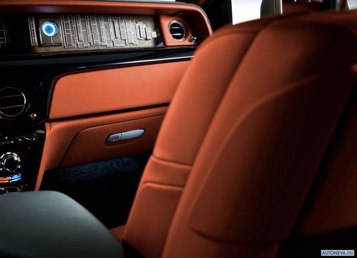 2018 Rolls-Royce Phantom - фотография 136 из 178 2018 Rolls-Royce Phantom - фотография 136 из 178