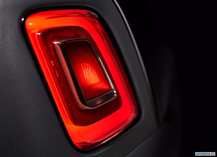 2018 Rolls-Royce Phantom - фотография 158 из 178 2018 Rolls-Royce Phantom - фотография 158 из 178