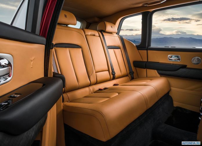 2019 Rolls-Royce Cullinan - фотография 25 из 38 2019 Rolls-Royce Cullinan - фотография 25 из 38
