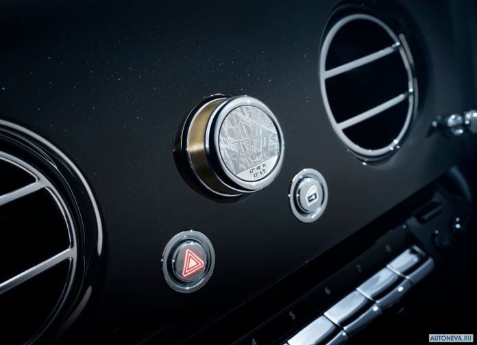 2019 Rolls-Royce Phantom Tranquility - фотография 19 из 21 2019 Rolls-Royce Phantom Tranquility - фотография 19 из 21