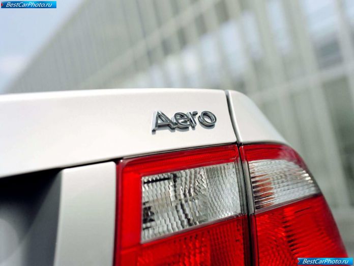 2003 Saab 95 Aero Sedan - фотография 18 из 25 2003 Saab 95 Aero Sedan - фотография 18 из 25