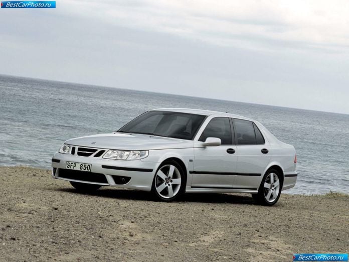 2004 Saab 9-5 Sedan - фотография 6 из 64