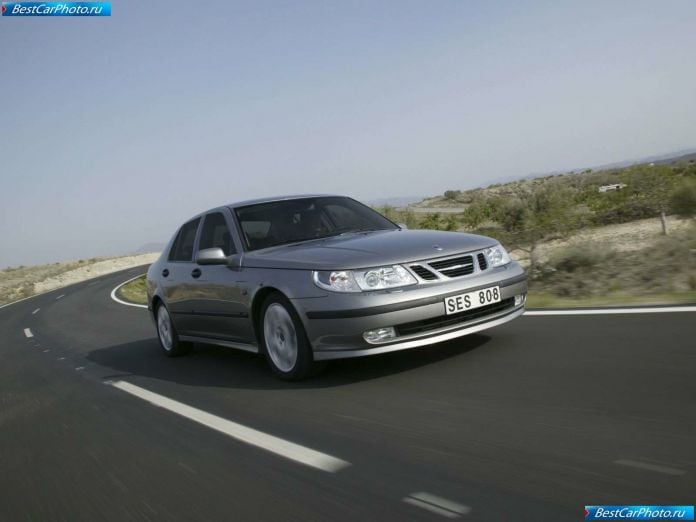 2004 Saab 9-5 Sedan - фотография 8 из 64