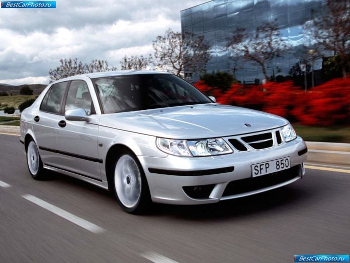 2004 Saab 9-5 Sedan - фотография 14 из 64 2004 Saab 9-5 Sedan - фотография 14 из 64