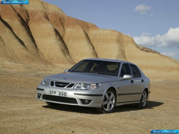 2004 Saab 9-5 Sedan - фотография 15 из 64 2004 Saab 9-5 Sedan - фотография 15 из 64