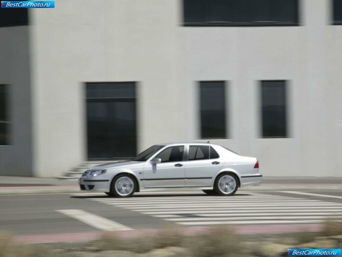 2004 Saab 9-5 Sedan - фотография 24 из 64 2004 Saab 9-5 Sedan - фотография 24 из 64