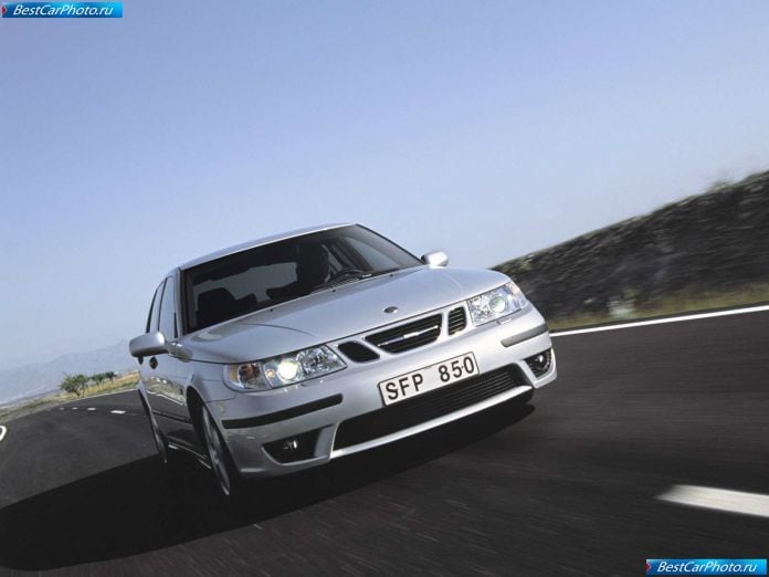 2004 Saab 9-5 Sedan - фотография 28 из 64