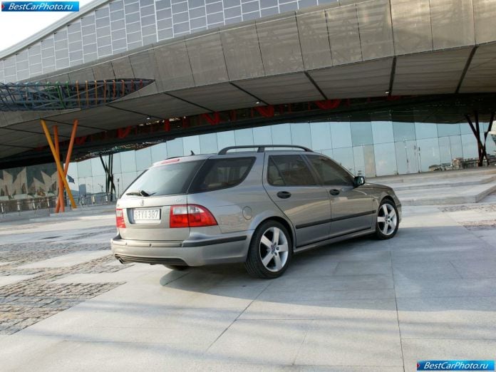 2005 Saab 9-5 Sportwagon - фотография 32 из 42 2005 Saab 9-5 Sportwagon - фотография 32 из 42