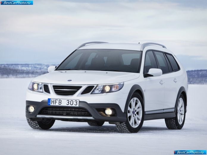 2010 Saab 9-3x - фотография 2 из 22