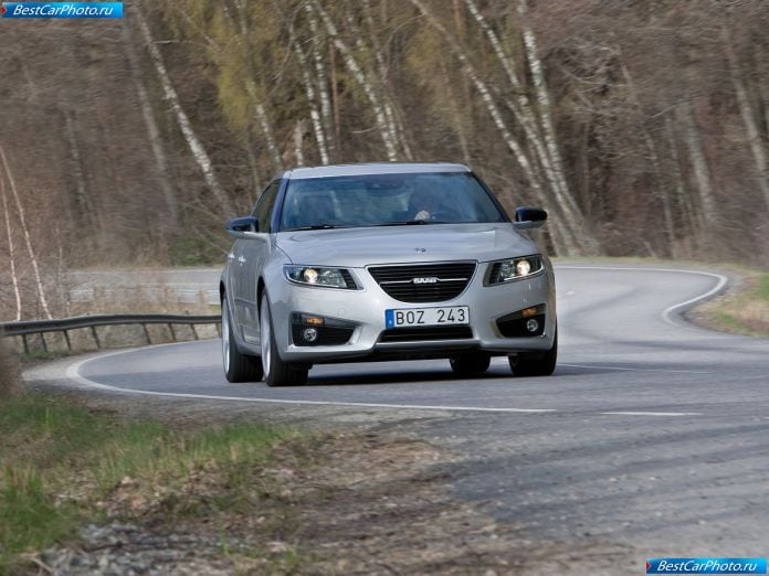 2010 Saab 9-5 Sedan - фотография 17 из 85