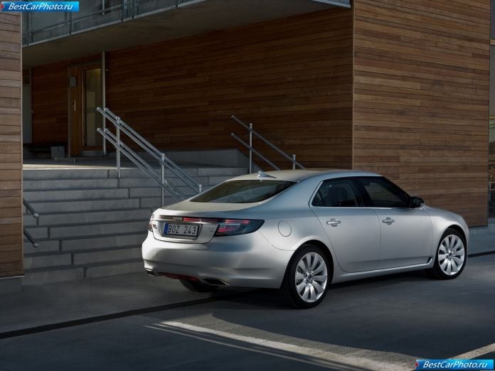 2010 Saab 9-5 Sedan - фотография 34 из 85 2010 Saab 9-5 Sedan - фотография 34 из 85