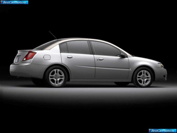 2003 Saturn Ion Sedan - фотография 9 из 20
