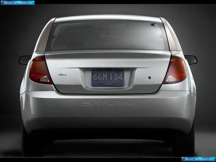 2003 Saturn Ion Sedan - фотография 11 из 20
