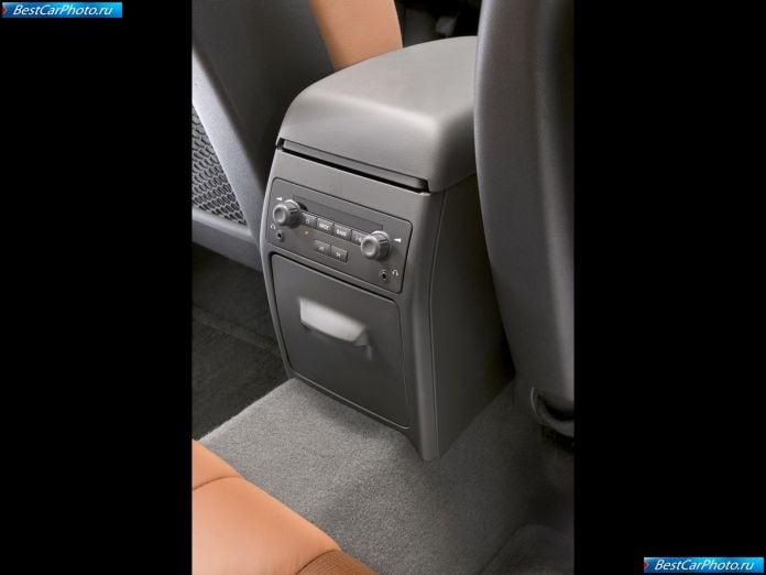 2007 Saturn Aura - фотография 13 из 14