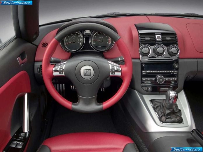 2007 Saturn Sky - фотография 12 из 22