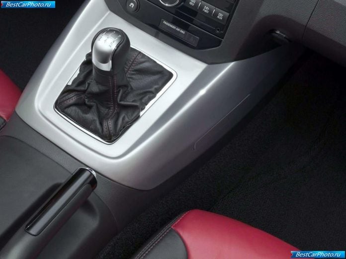 2007 Saturn Sky - фотография 14 из 22