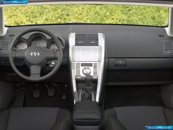 2006 Scion Tc Sport Coupe - фотография 23 из 45