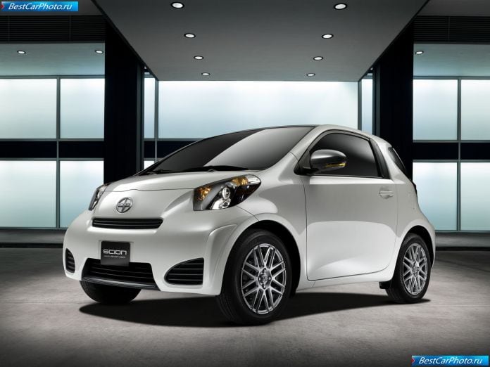 2011 Scion Iq - фотография 1 из 26