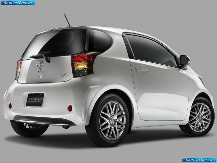 2011 Scion Iq - фотография 4 из 26