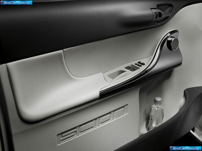 2011 Scion Iq - фотография 15 из 26