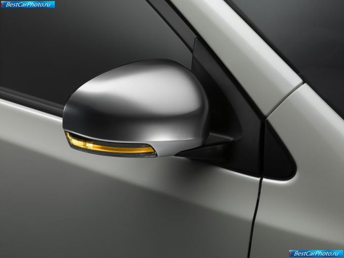 2011 Scion Iq - фотография 20 из 26