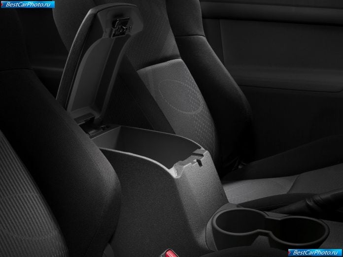 2011 Scion Tc - фотография 44 из 60
