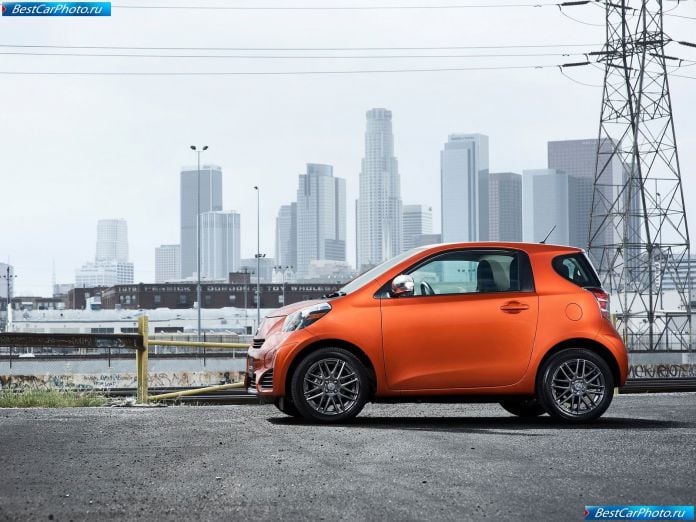 2012 Scion Iq - фотография 10 из 29