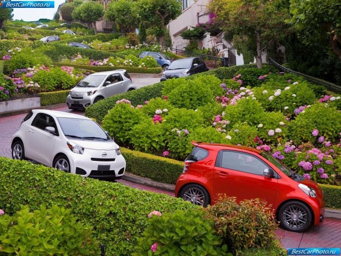 2012 Scion Iq - фотография 20 из 29