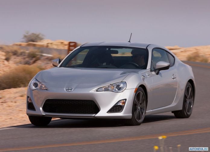 2013 Scion FR-S - фотография 4 из 51