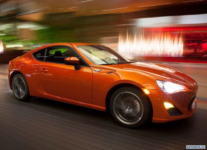 2013 Scion FR-S - фотография 15 из 51