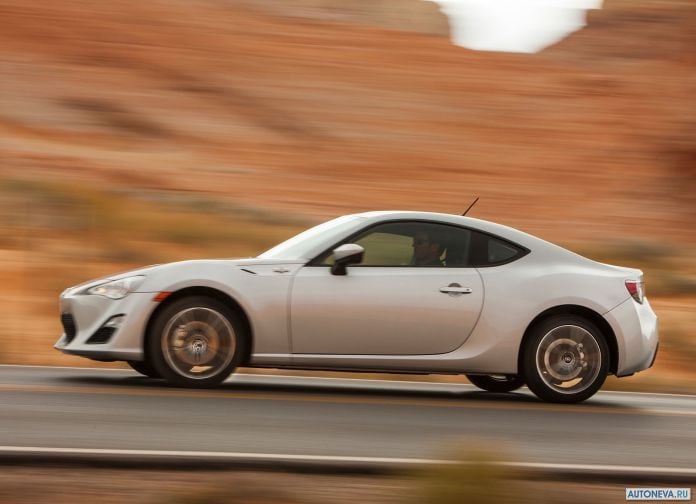 2013 Scion FR-S - фотография 16 из 51