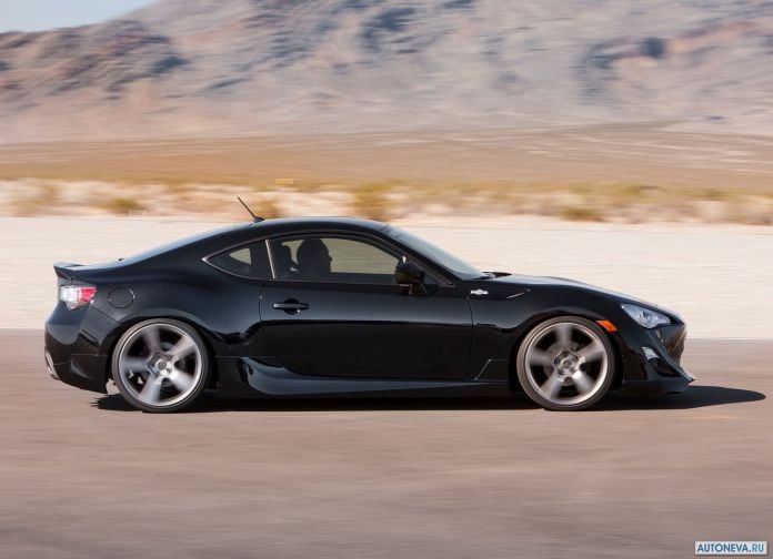 2013 Scion FR-S - фотография 18 из 51